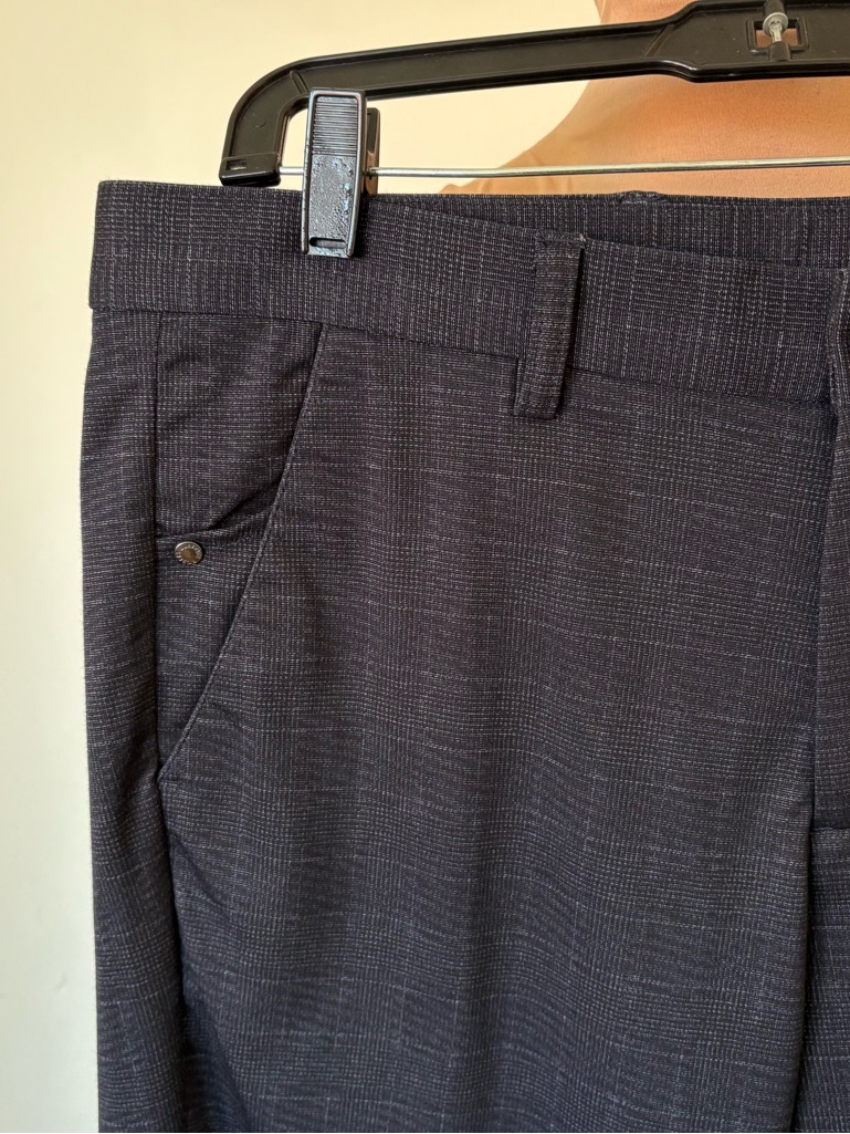 Robert Barakett Anaheim Navy Blue Plaid Motion Knit Shorts Euc Size R36 — image 8 of 8